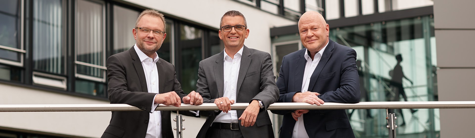 Geschäftsführung: Dr. Andreas Auerbach, Dr. Stephan Lowis, Ralf Hiltenkamp Geschäftsführung: Dr. Andreas Auerbach, Dr. Stephan Lowis, Ralf Hiltenkamp